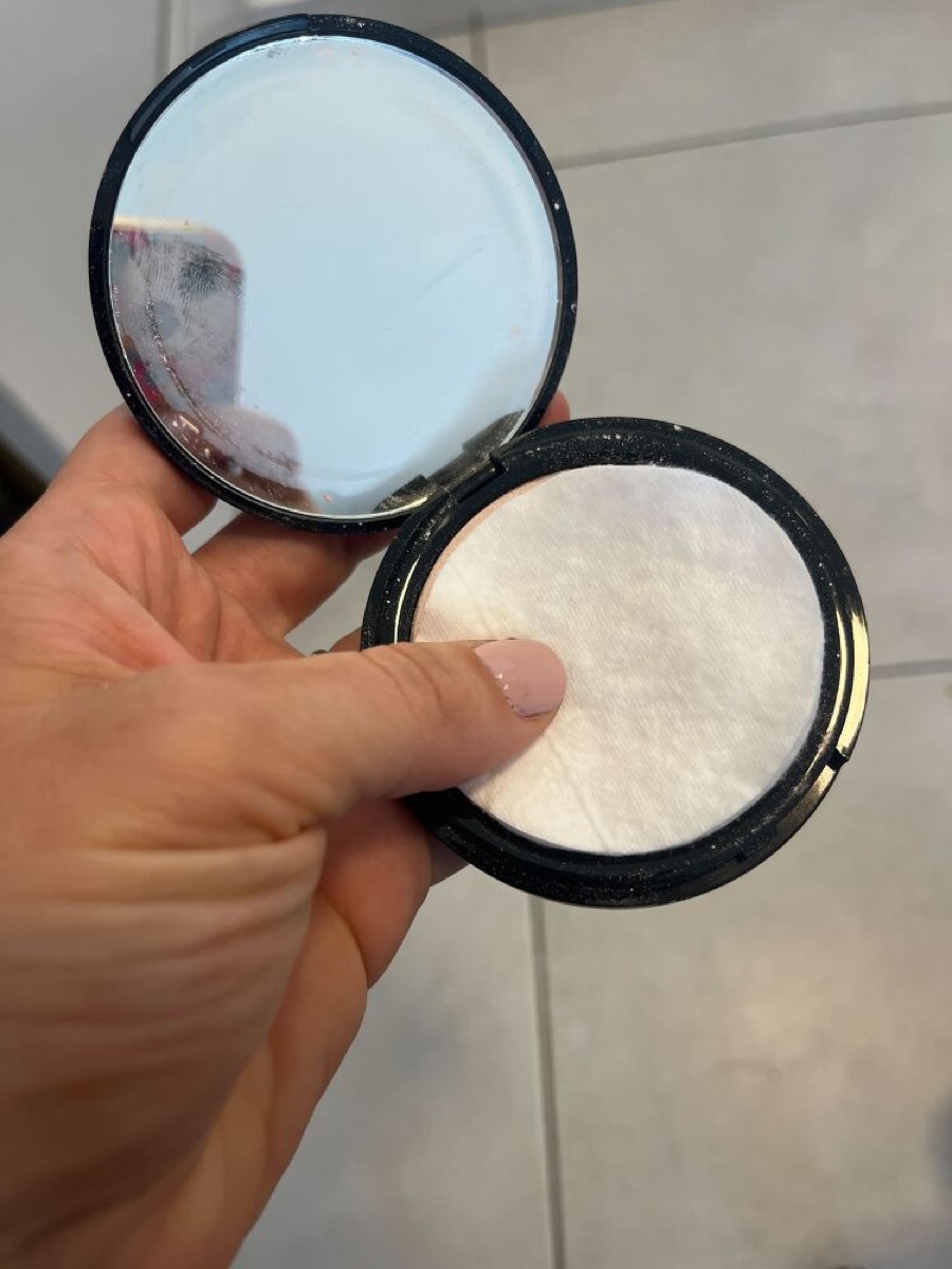 easy ways to protect your makeup on the go