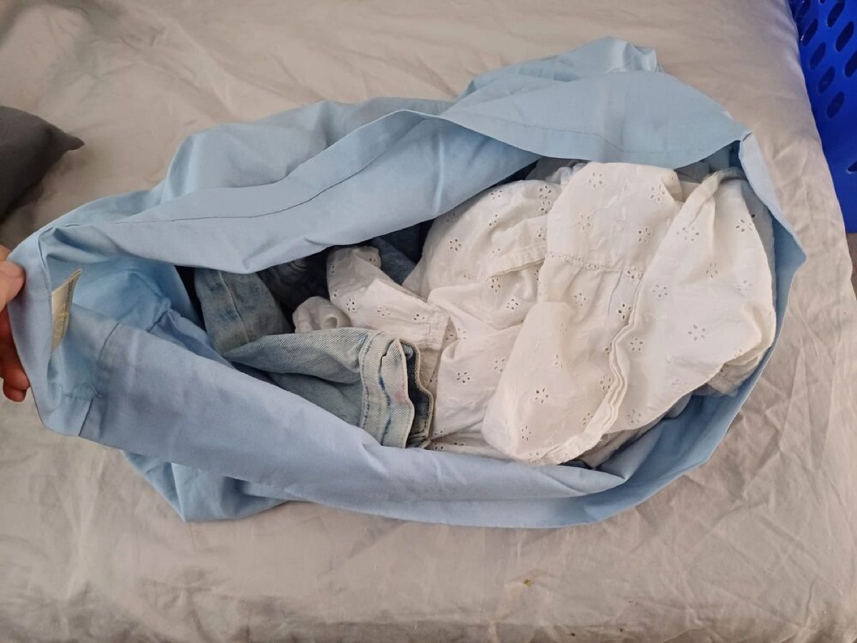 Organizing dirty laundry while traveling abroad